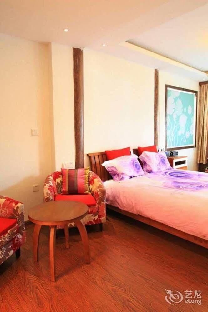 Tree'S Tale Hotel - Lijiang Лицзян Экстерьер фото